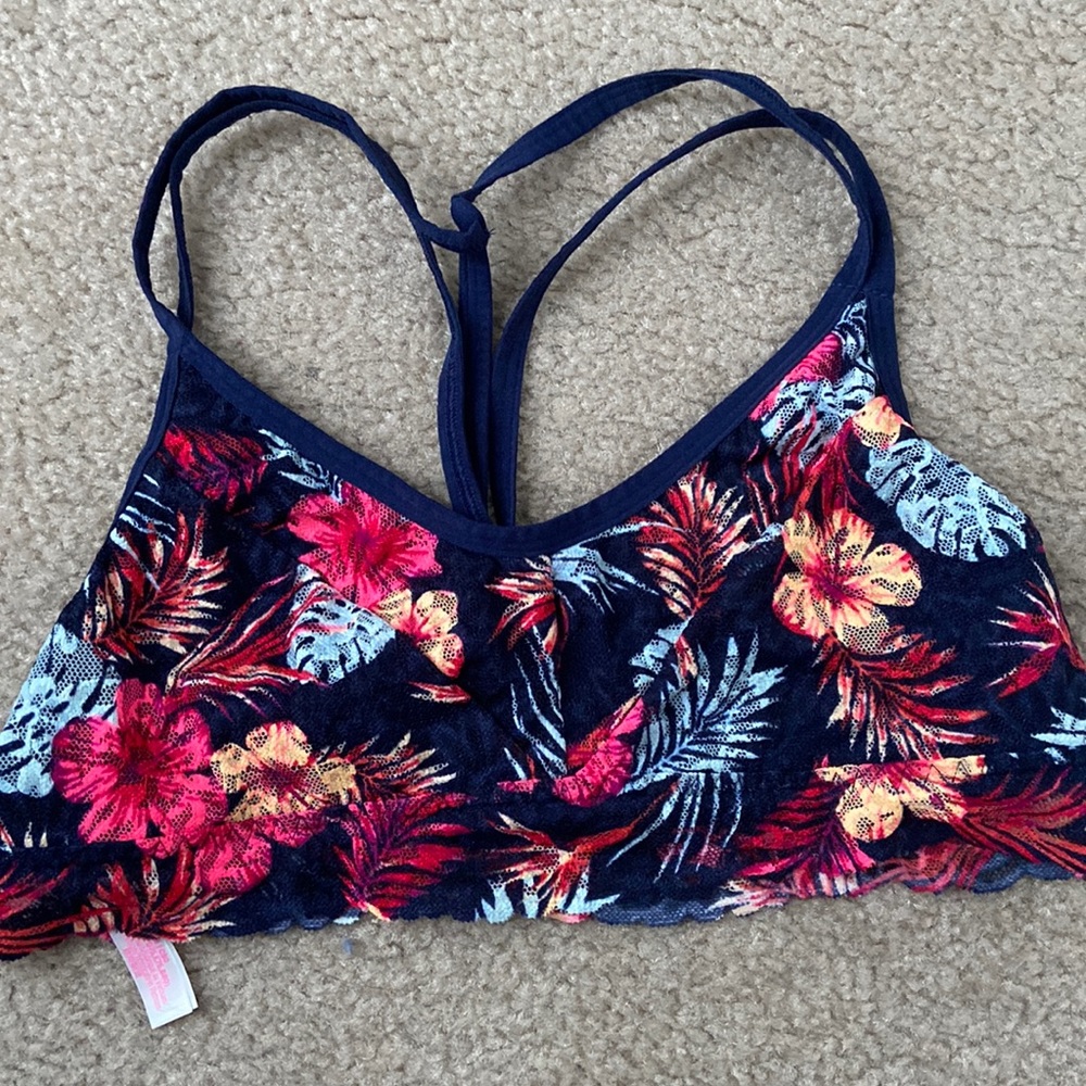 PINK Victoria’s Secret bralette
